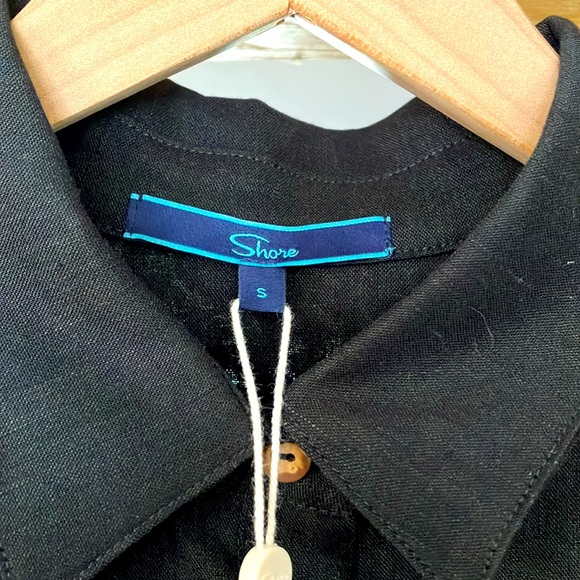 NWT, Shore brand, Layla Short Sleeve Button down, size Small. - Picture 4 of 5